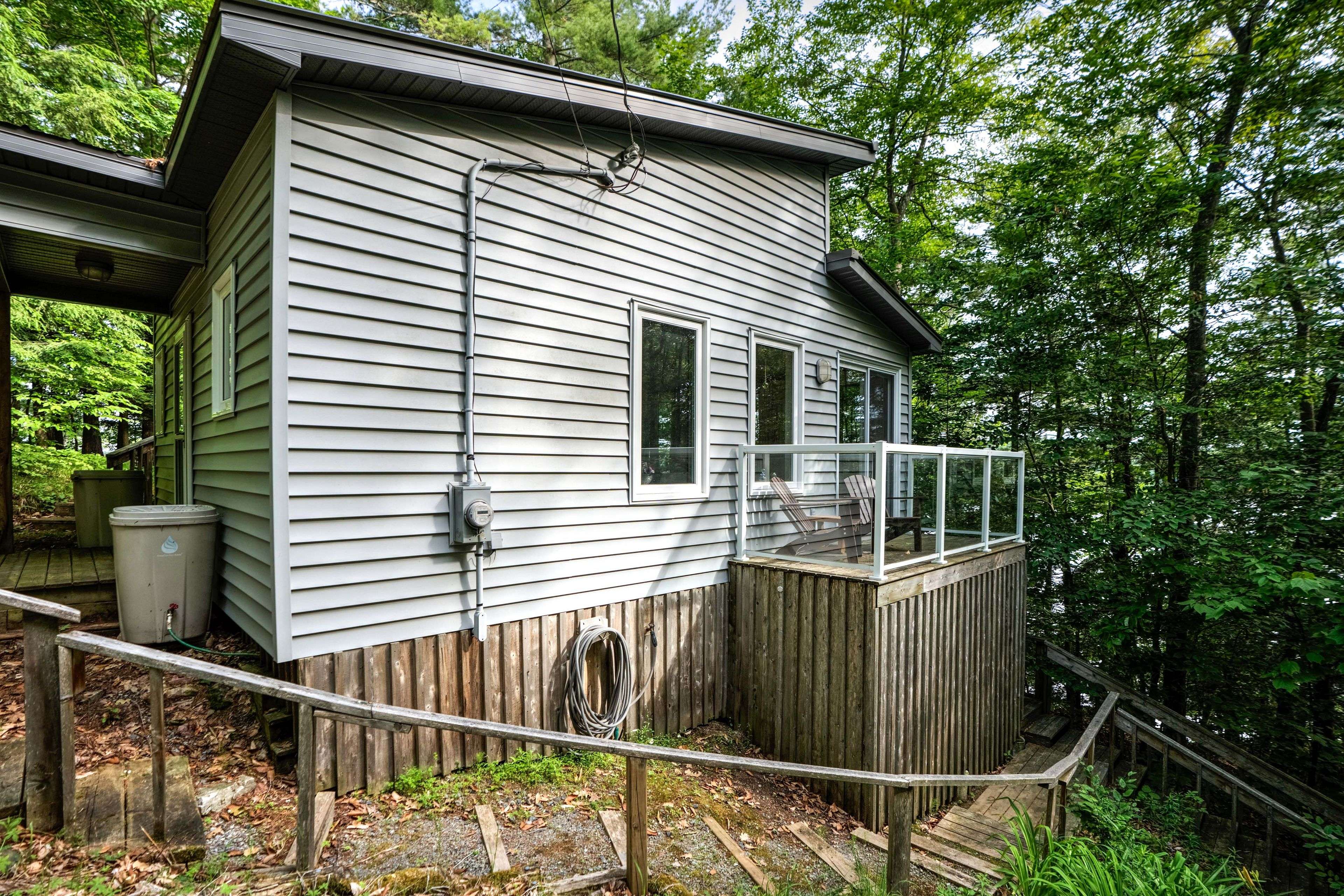 7 Scarlett LN, Rideau Lakes, ON K0G 1X0