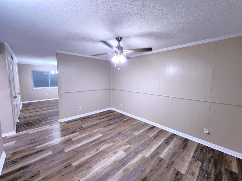 127 Cooper Street, Cedar Hill, TX 75104