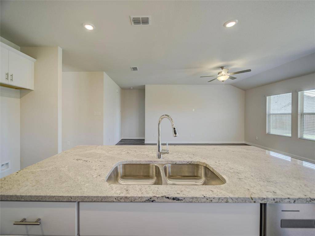 3405 Kingsgarden Road, Denton, TX 76207