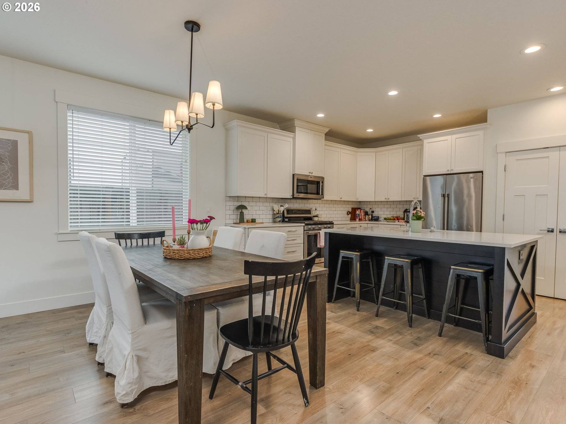 2893 4TH ST, Hubbard, OR 97032