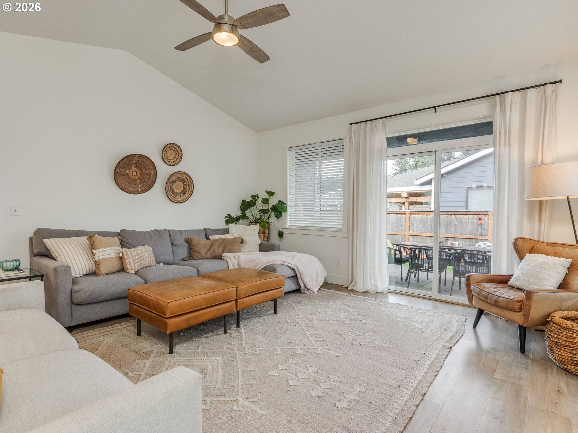 2893 4TH ST, Hubbard, OR 97032