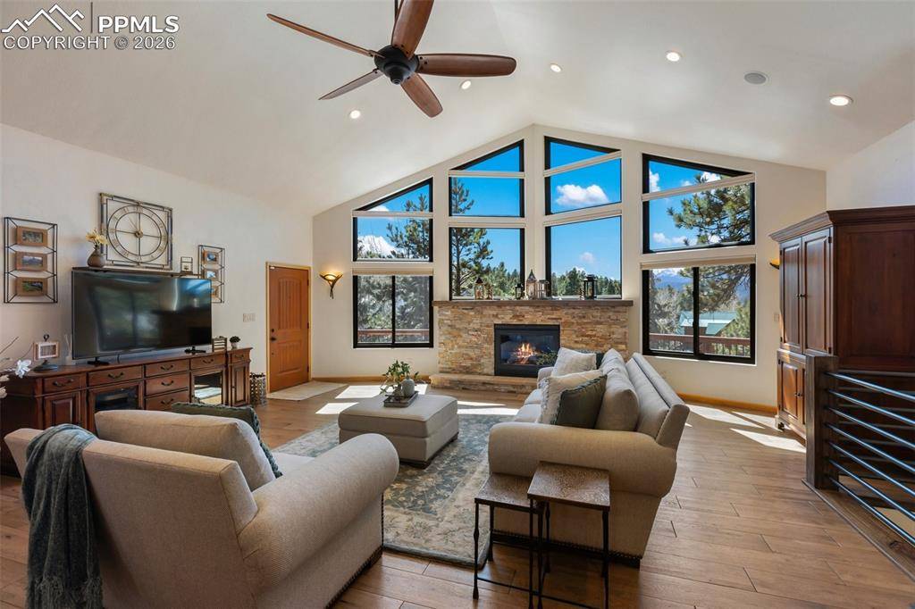 710 Majestic Pkwy, Woodland Park, CO 80863