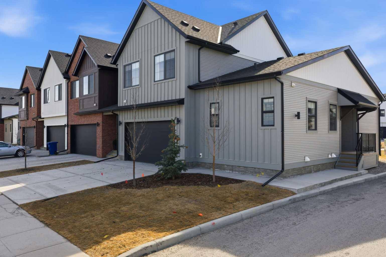 201 Cooperswood GN SW #101, Airdrie, AB T3B3Y6