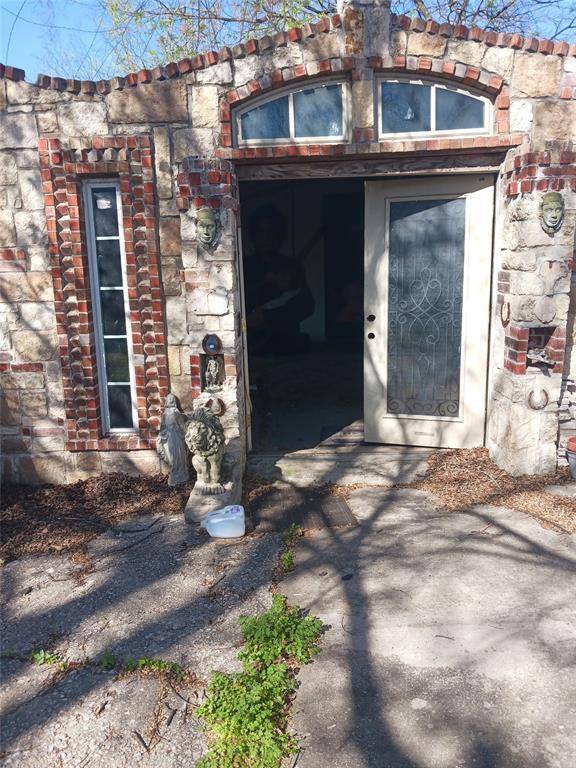 1408 Altman Drive, Arlington, TX 76011