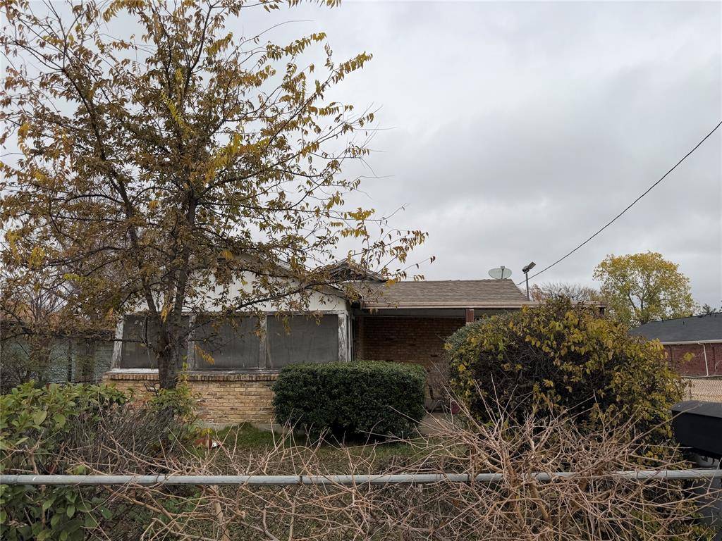 3331 Canada Drive, Dallas, TX 75212