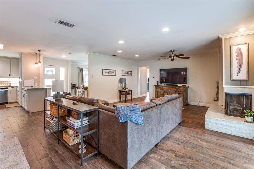 3208 Whitehall Drive, Dallas, TX 75229