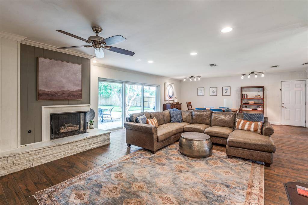 3208 Whitehall Drive, Dallas, TX 75229