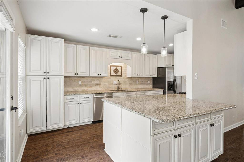 800 Woodland Way, Richardson, TX 75080