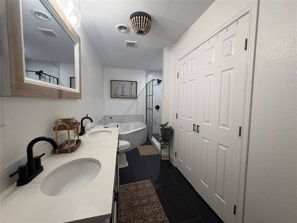 2648 Fm-2152, Mount Pleasant, TX 75455