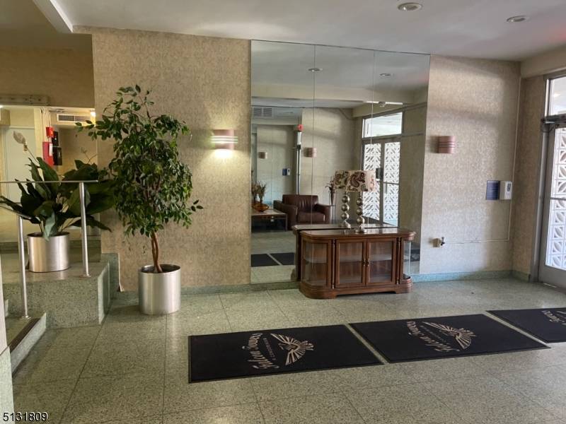 276 Prospect St, Unit 4F #4F, East Orange City, NJ 07017
