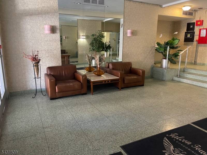 276 Prospect St, Unit 4F #4F, East Orange City, NJ 07017