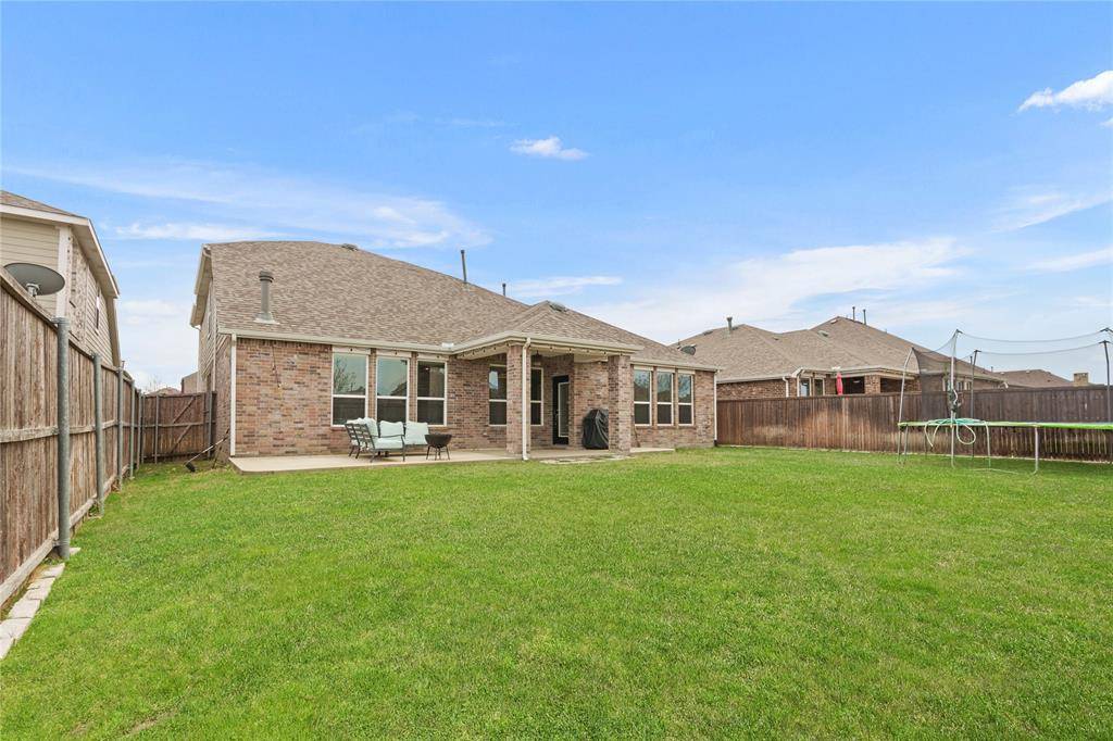 1721 Settlement Way, Aubrey, TX 76227