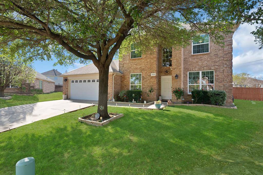 3209 Silver Point Court, Mansfield, TX 76063