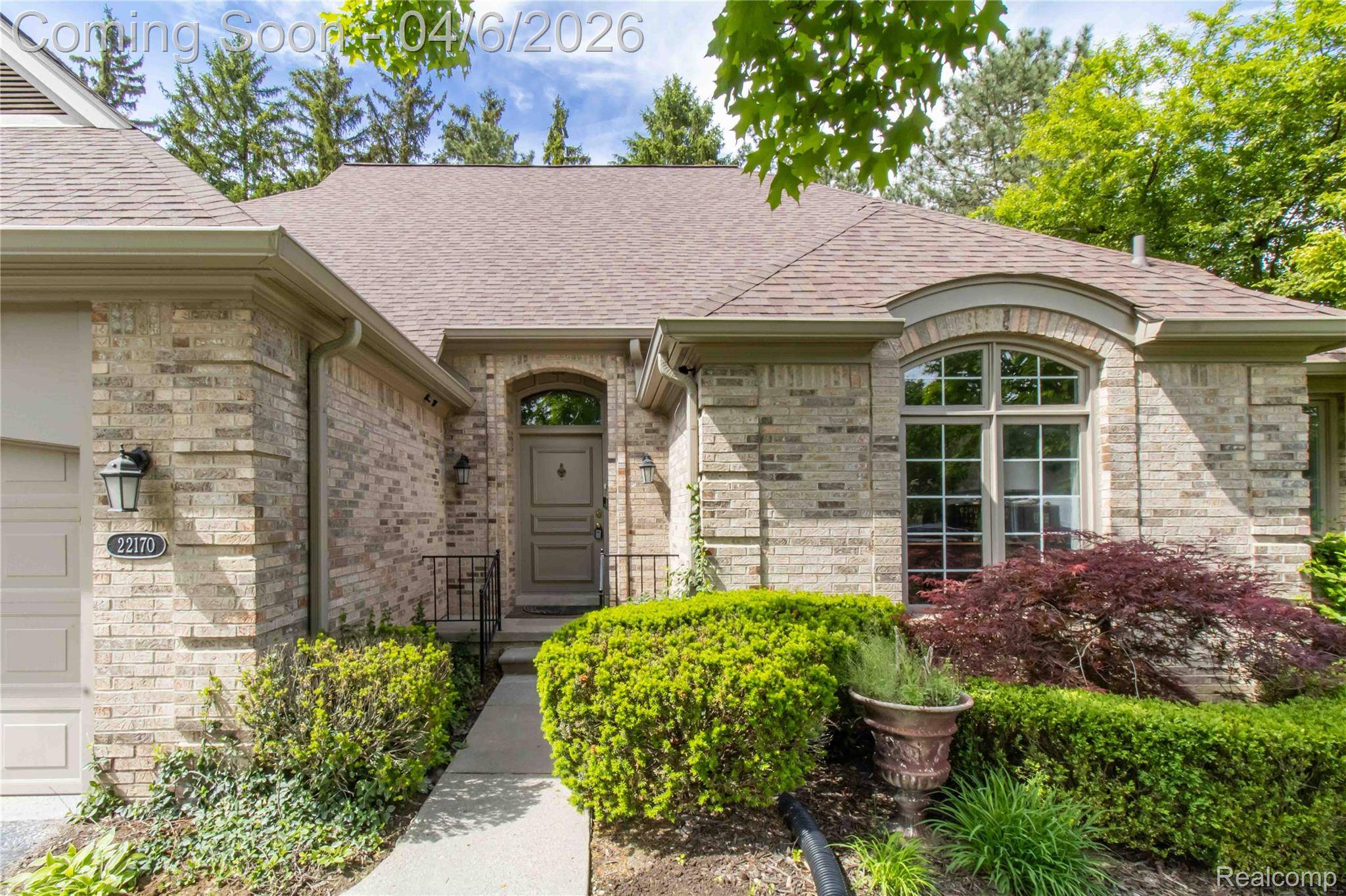 22170 ORCHARD WAY, Beverly Hills Village, MI 48025