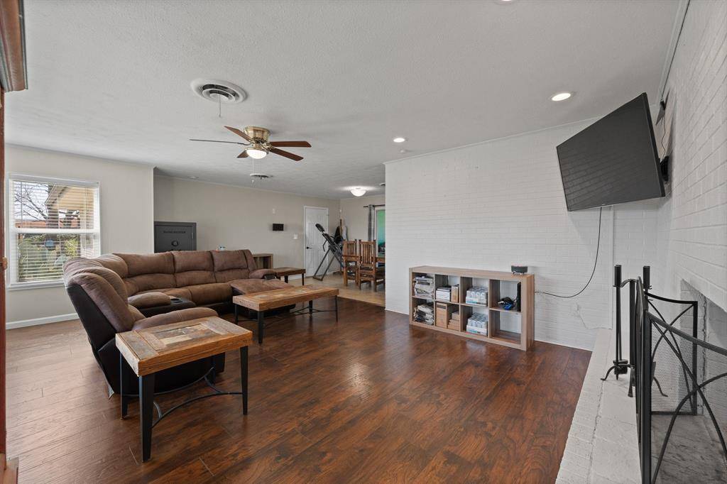 1708 County Road 703a, Alvarado, TX 76009