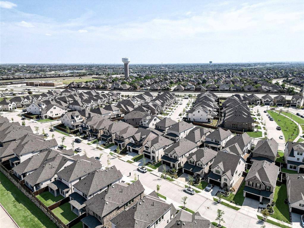 2536 Four Roses Drive, Lewisville, TX 75056