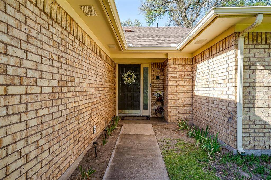 3300 Sherwood Street, Willow Park, TX 76087