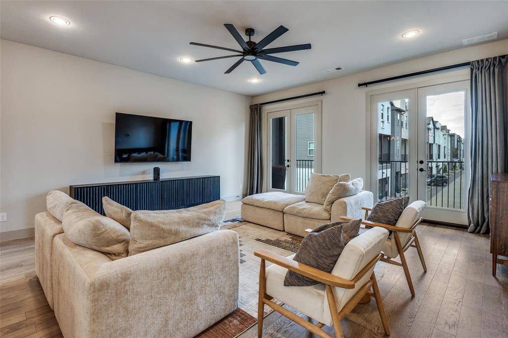 1434 Elevado Drive, Dallas, TX 75212