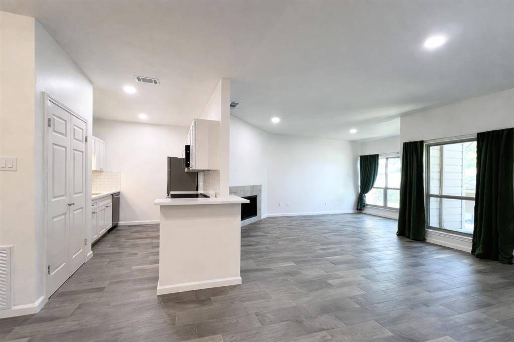 9600 Royal Lane #202, Dallas, TX 75243