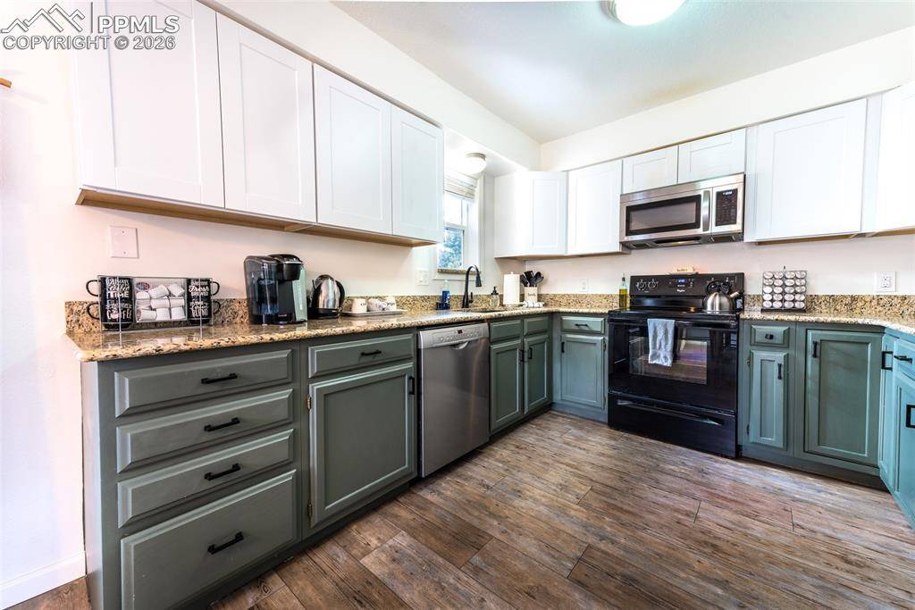 918 Lorraine AVE, Woodland Park, CO 80863