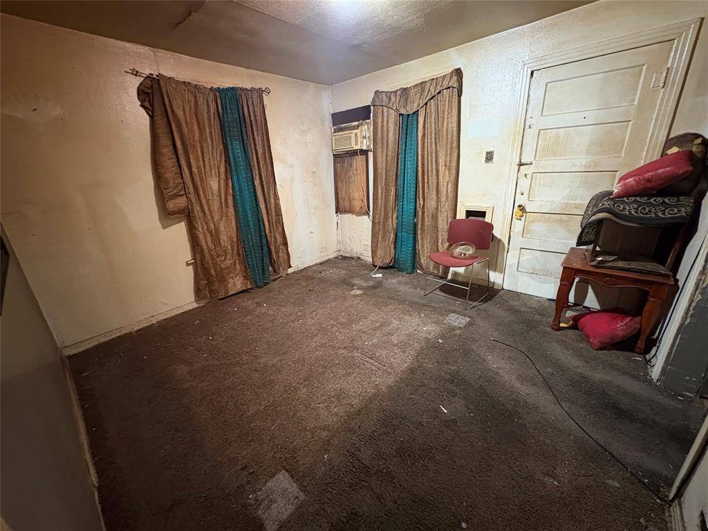 2912 Warren Avenue, Dallas, TX 75215