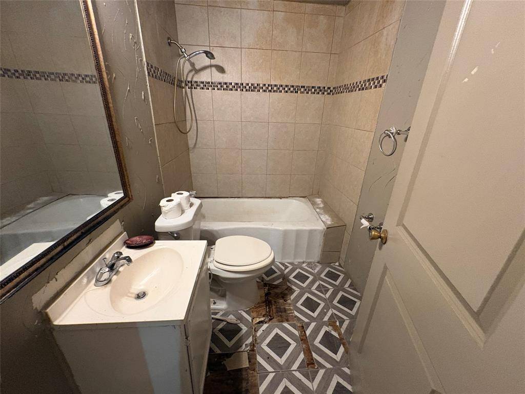 2912 Warren Avenue, Dallas, TX 75215