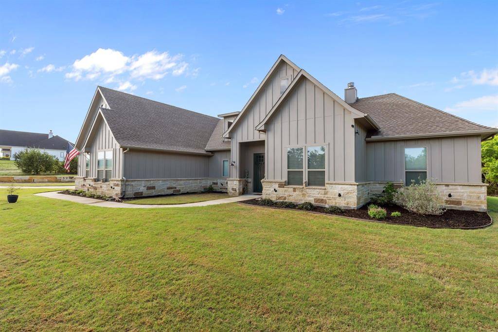 351 Sharla Smelley Road, Weatherford, TX 76088
