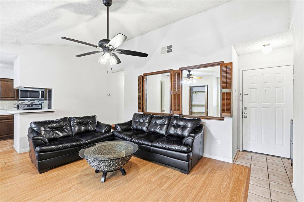 2014 Willoughby Lane #4624, Arlington, TX 76011