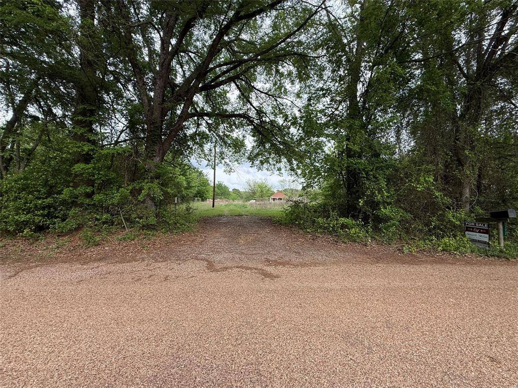 9722 County Road 3909, Athens, TX 75752