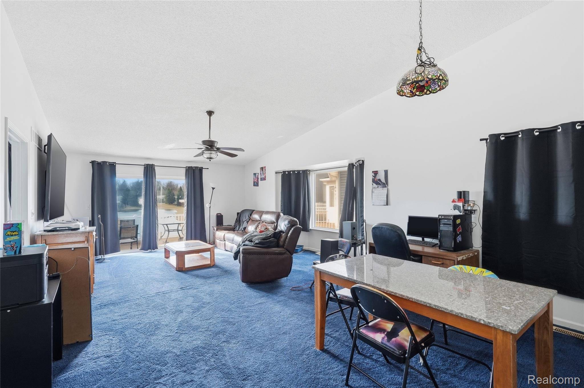 802 Crystal LN, Marysville, MI 48040