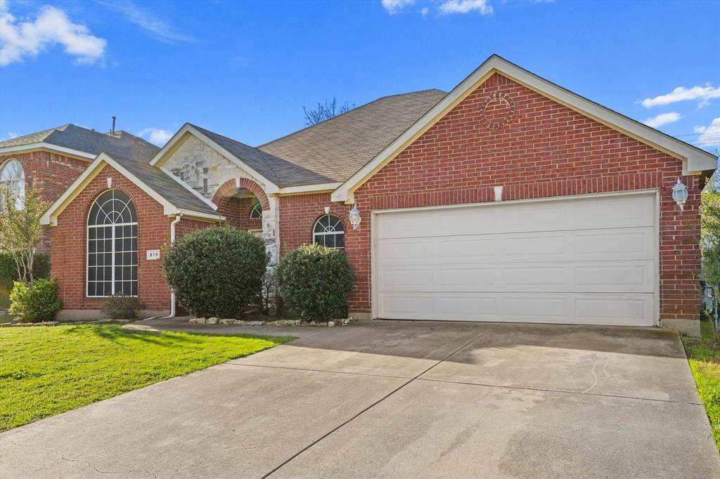 519 Delores Drive, Grand Prairie, TX 75052