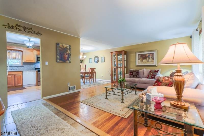 17 Cole Rd, Cedar Grove Twp., NJ 07009