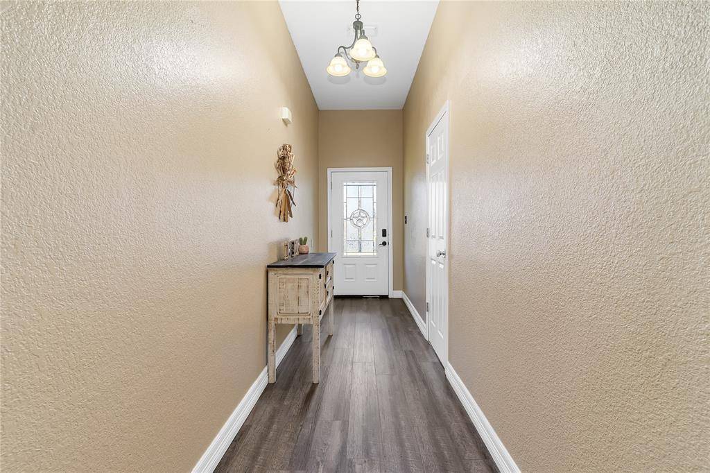 803 Green Street, Rio Vista, TX 76093