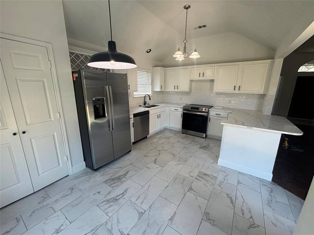 917 Cole Avenue, Denton, TX 76208