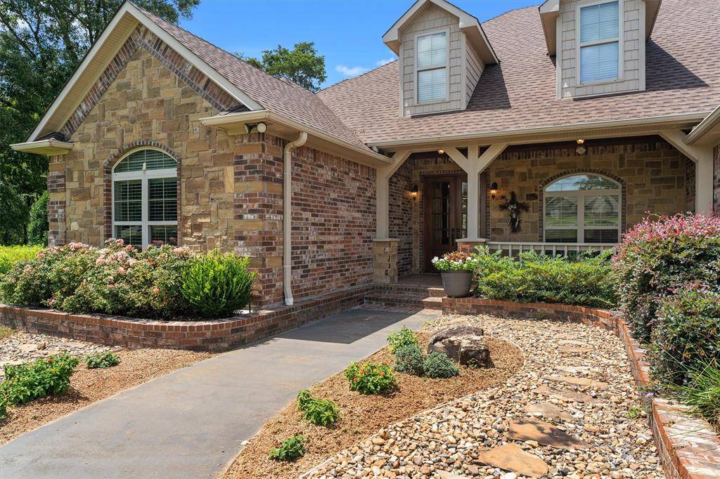 23220 Bridle View Drive, Lindale, TX 75771