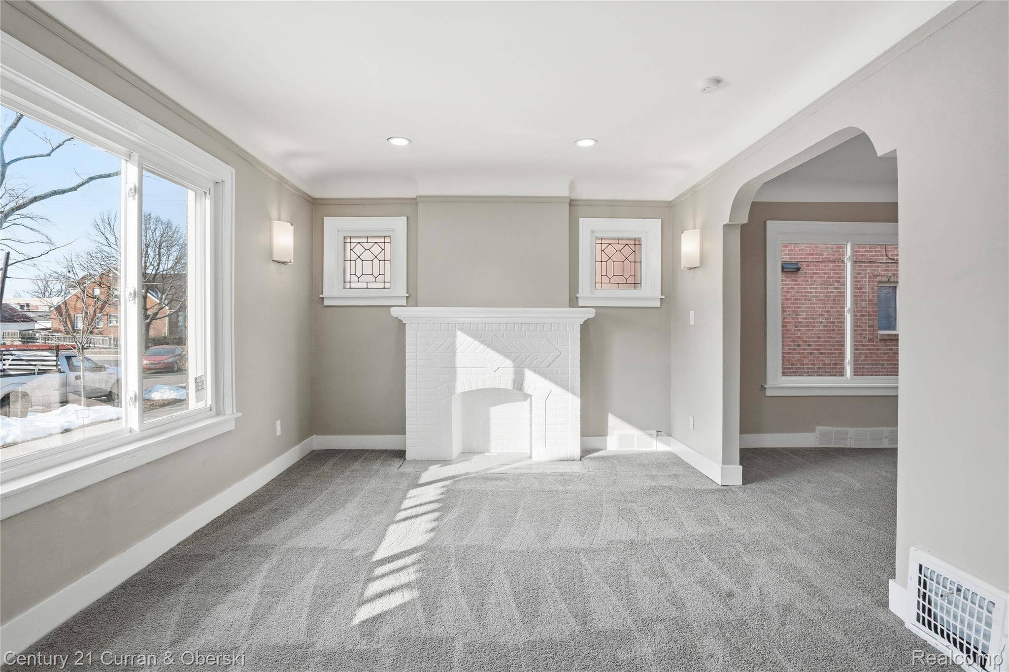 6640 Yinger AVE, Dearborn, MI 48126