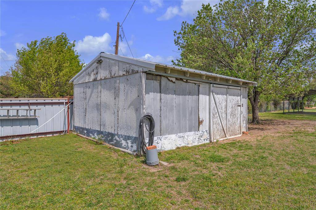 3004 State Highway 101, Bowie, TX 76230