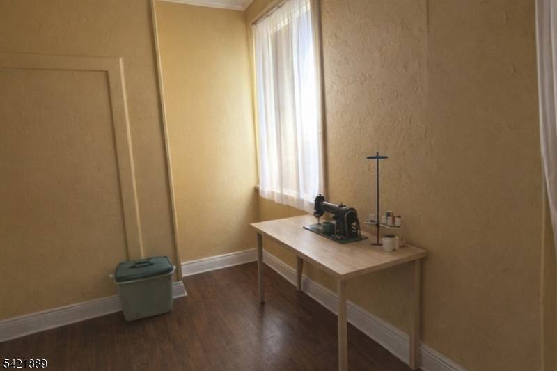 59 Beverly St, Newark City, NJ 07108