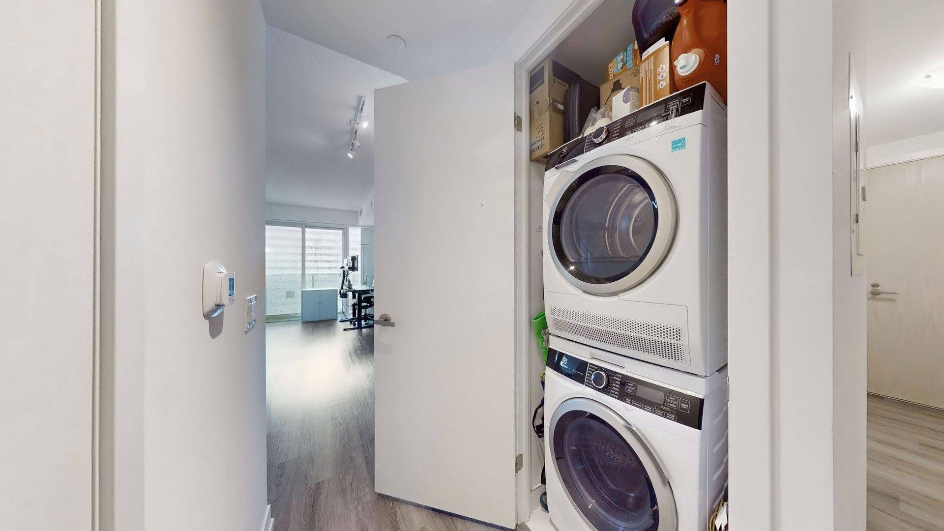 138 Downes ST #4303, Toronto C08, ON M5E 0E4