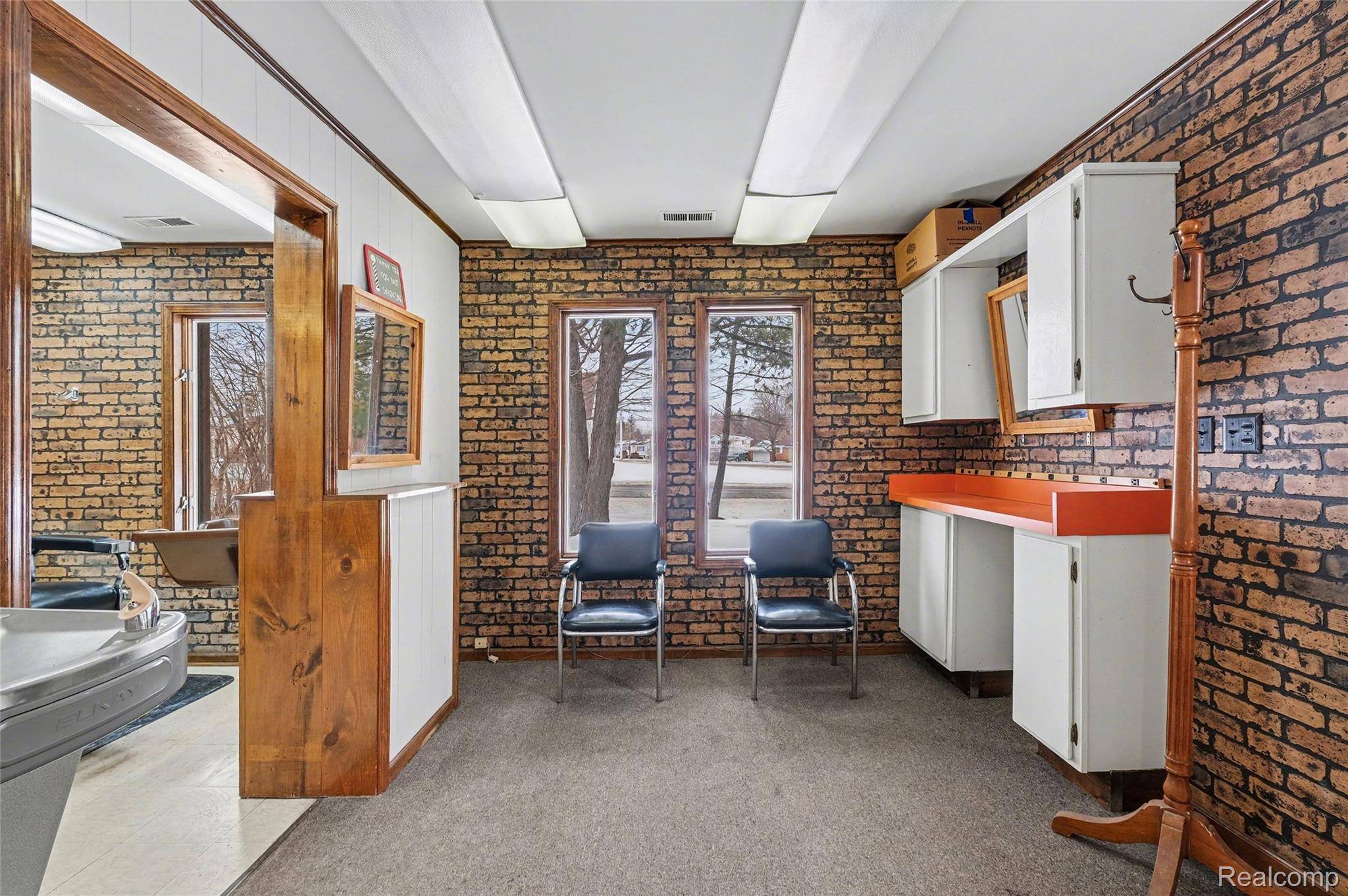 1011 S Graham RD, Flint Charter Township, MI 48532