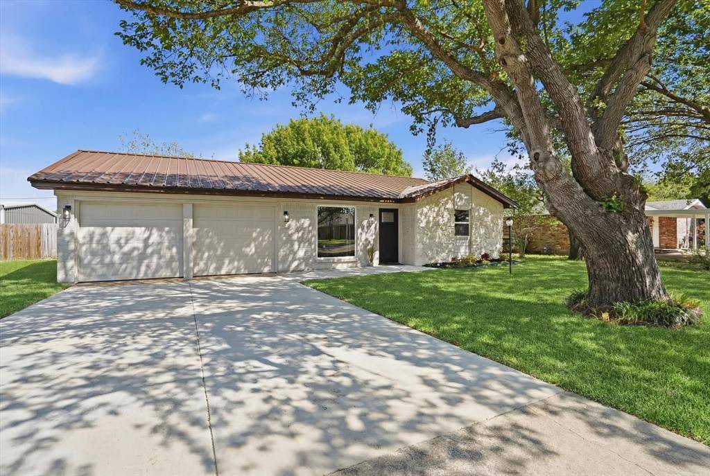 6024 Whitley Road, Watauga, TX 76148