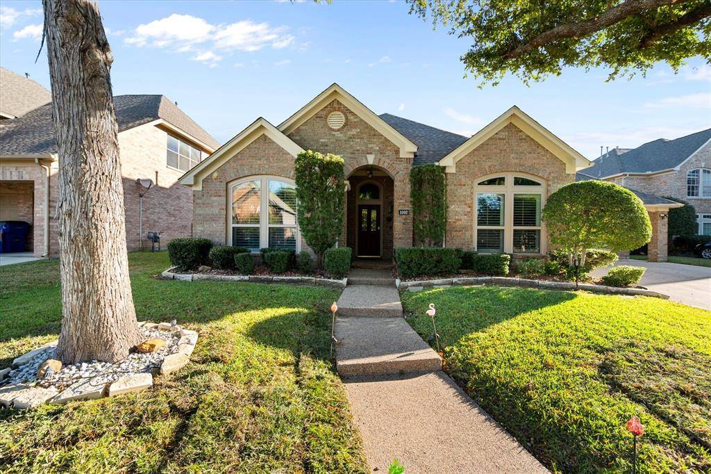 1002 Muirfield Drive, Mansfield, TX 76063