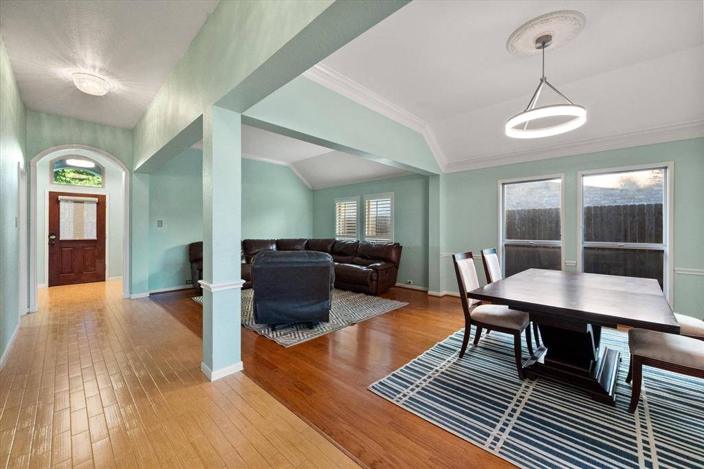 1002 Muirfield Drive, Mansfield, TX 76063