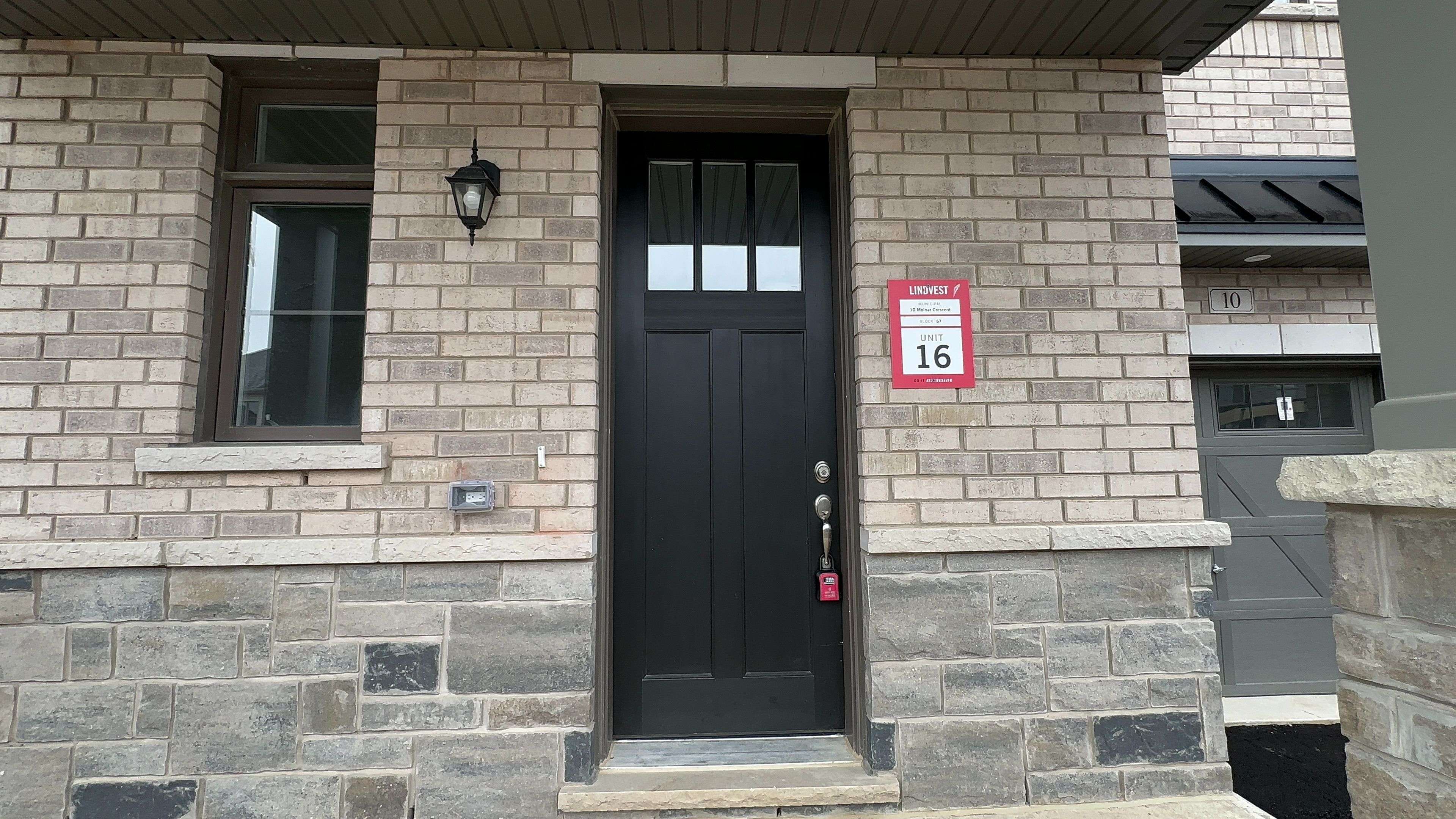 10 Molnar CRES, Brant, ON N3T 0X3