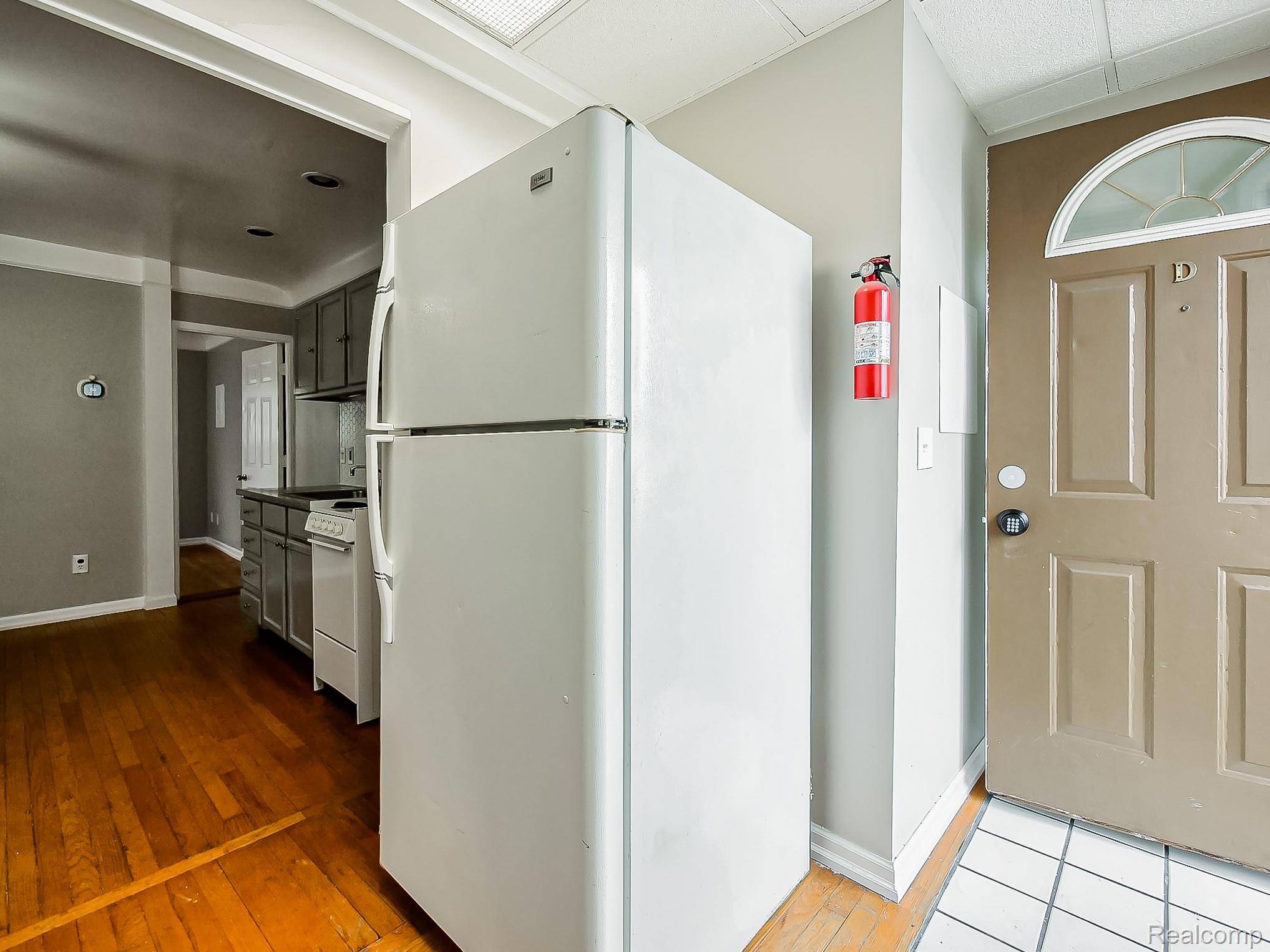 3170 Dixie HWY #D, Waterford Charter Township, MI 48328