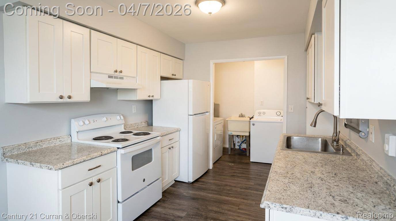 203 Thomas ST, Holly Village, MI 48442