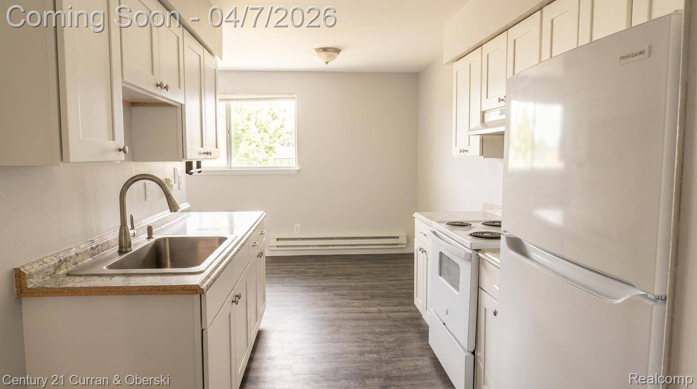 203 Thomas ST, Holly Village, MI 48442