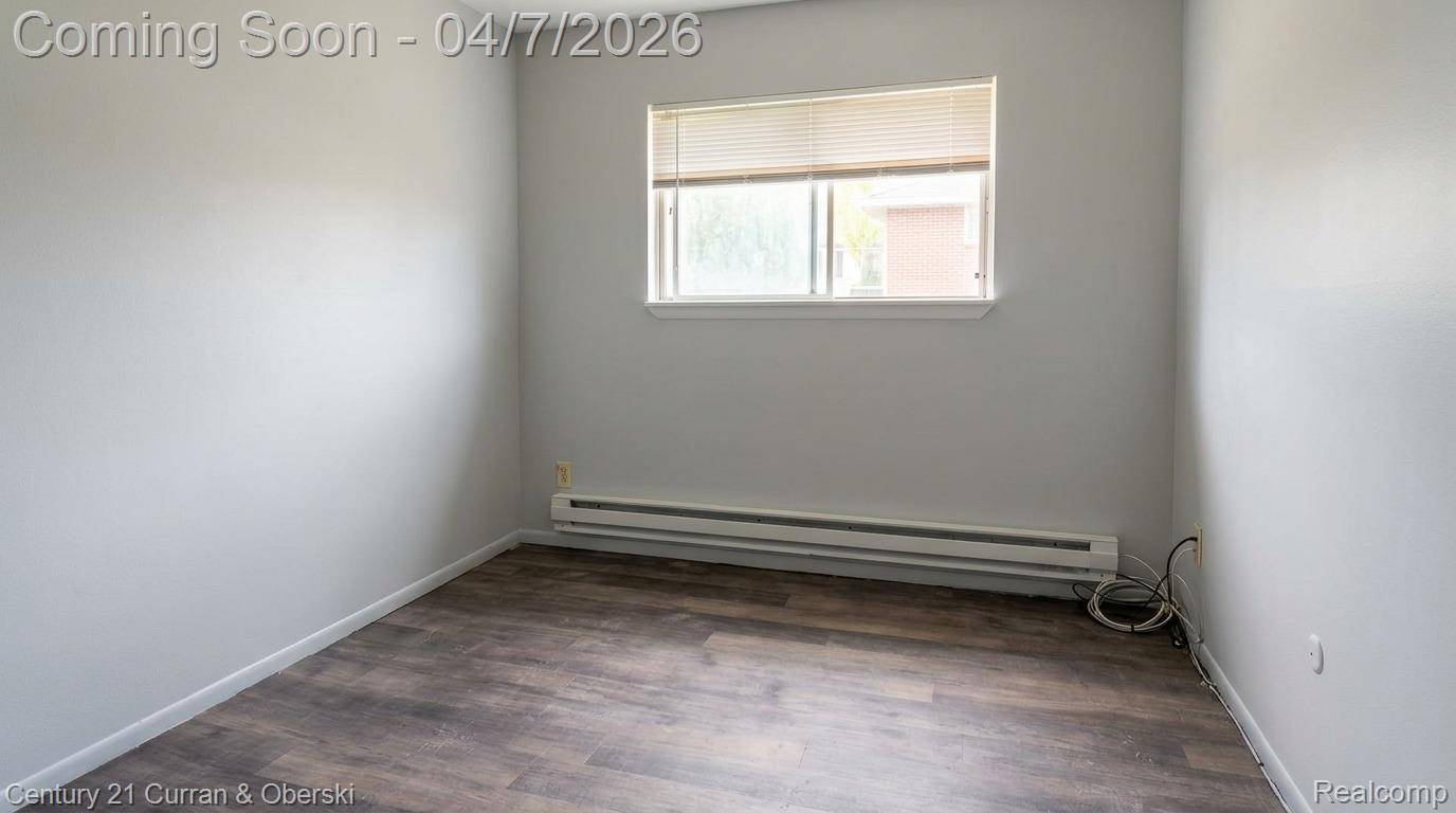 203 Thomas ST, Holly Village, MI 48442