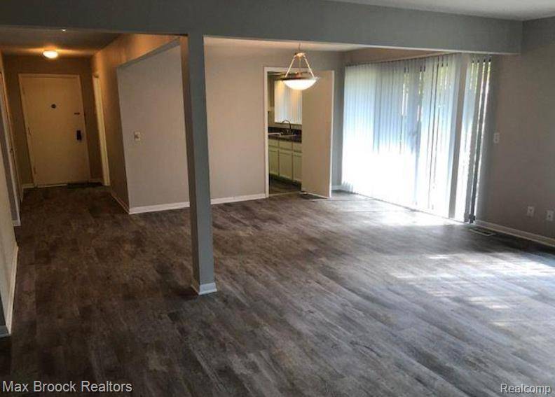 16255 W 9 MILE RD #101, Southfield, MI 48075