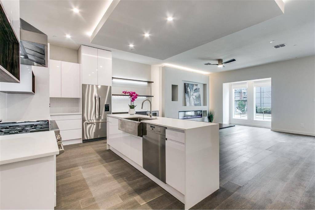 256 Crockett Street, Roanoke, TX 76262